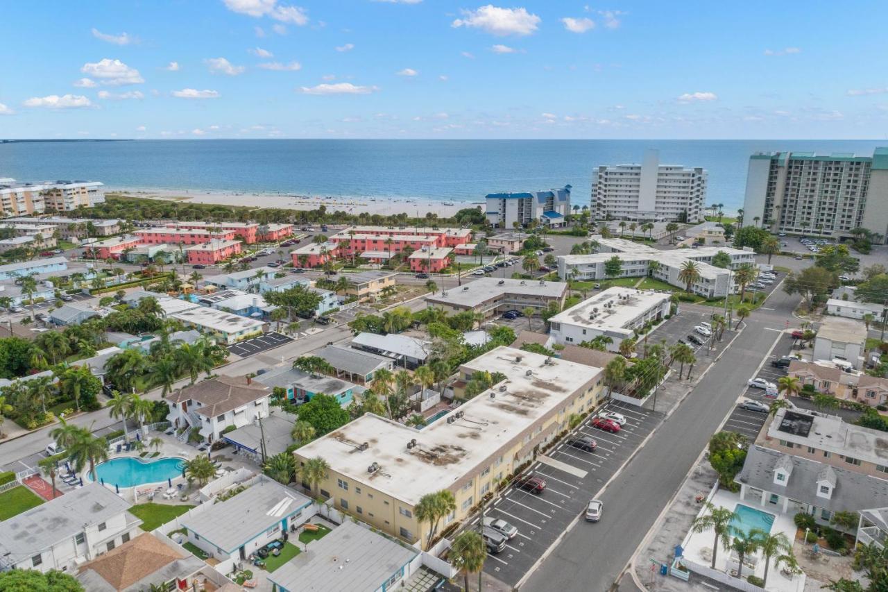 Waves 18 Apartment St. Pete Beach Exterior photo