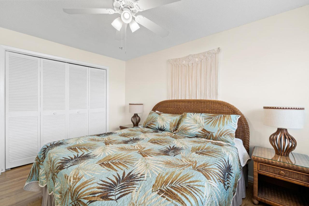 Waves 18 Apartment St. Pete Beach Exterior photo